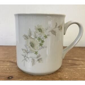Vintage Schmidt Brasil Porcelana Porcelain White Floral Flower Coffee Tea Mug
